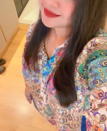 Escort Service in JW Marriott Hotel, Vittal Mallya Rd